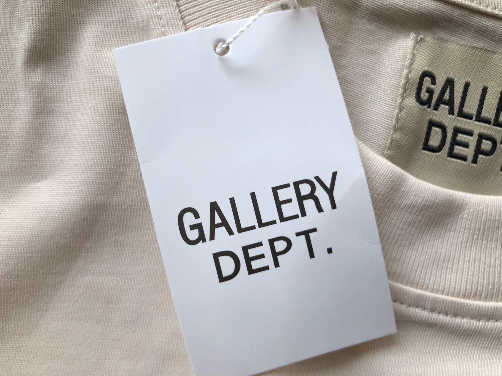 88 GALLERY DEPT T-SHIRT - Vault Deals