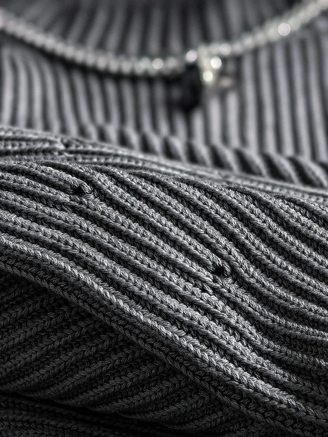 Mobius Liquid Silver Knit - Vault Deals