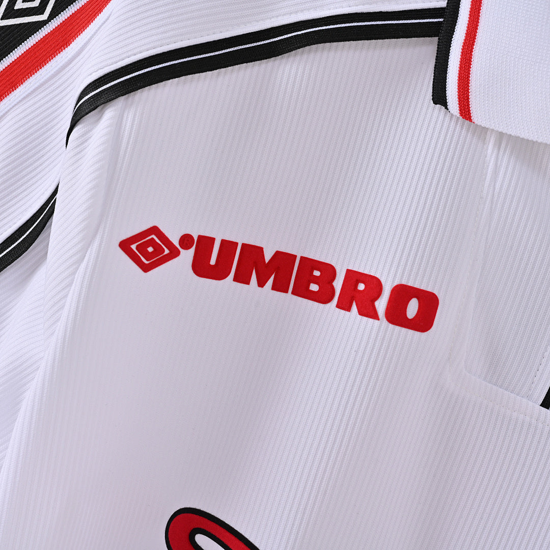 Treble Icons — Manchester United 1998–99 Away Jersey