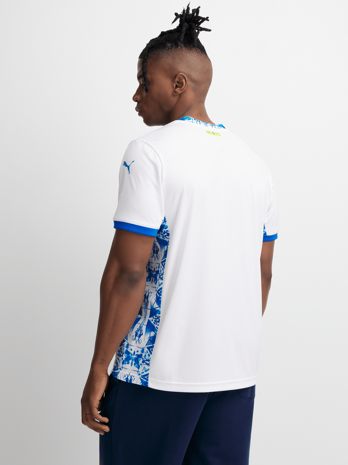 Mamelodi sundowns kit - VAULT DEALS