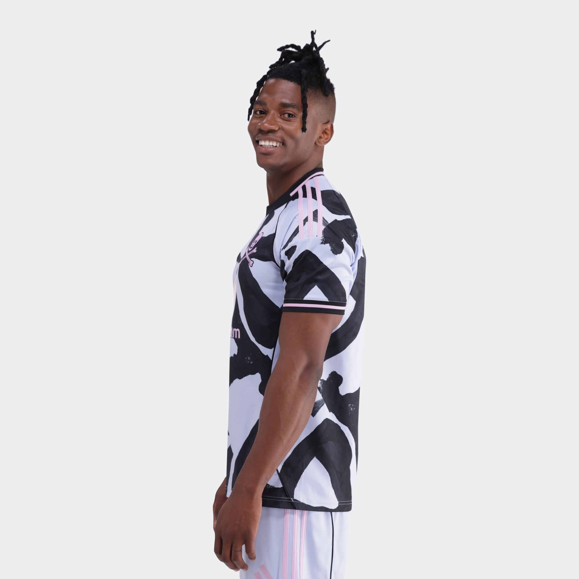 Orlando pirates kit - VAULT DEALS