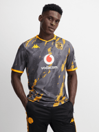 Kaizer chiefs kit - VAULT DEALS
