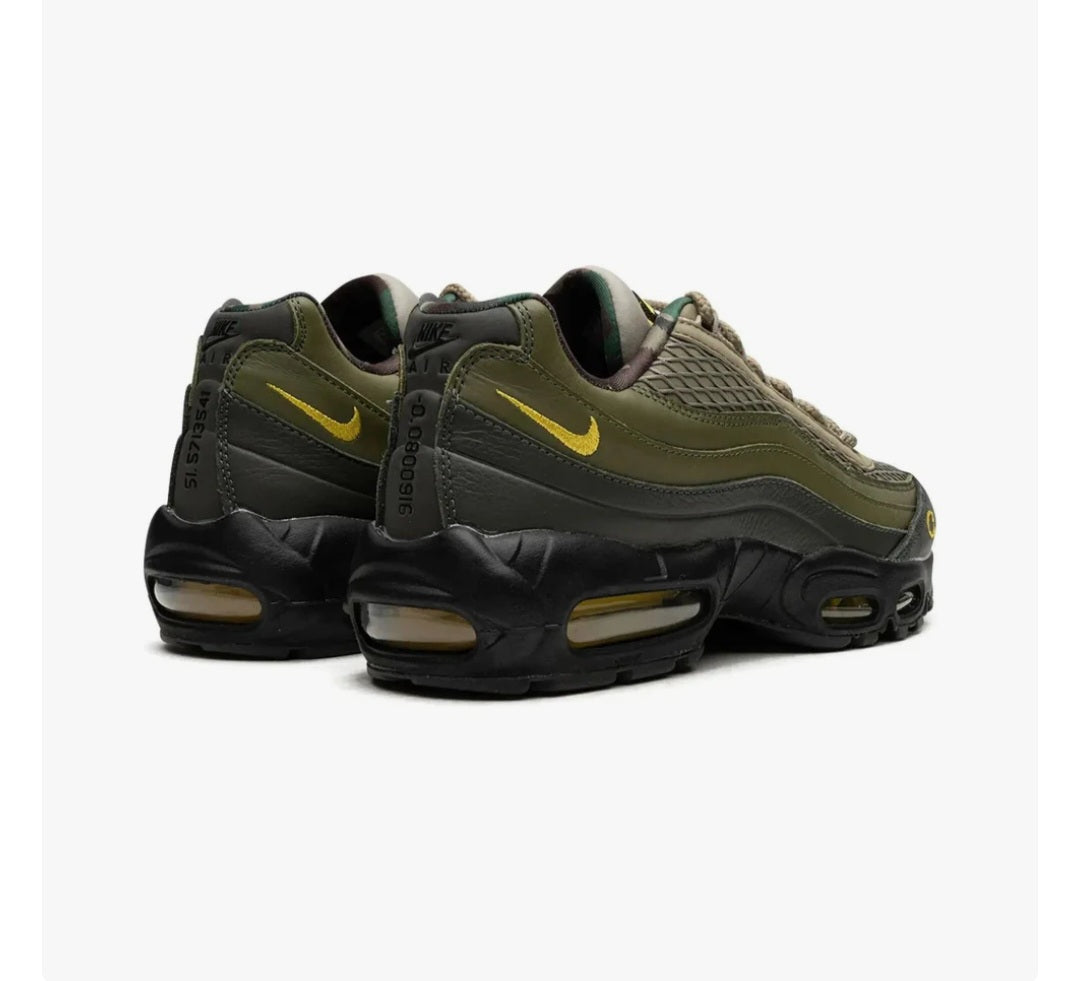 Corteiz Air Max 95 "Green/Black" sneakers - VAULT DEALS
