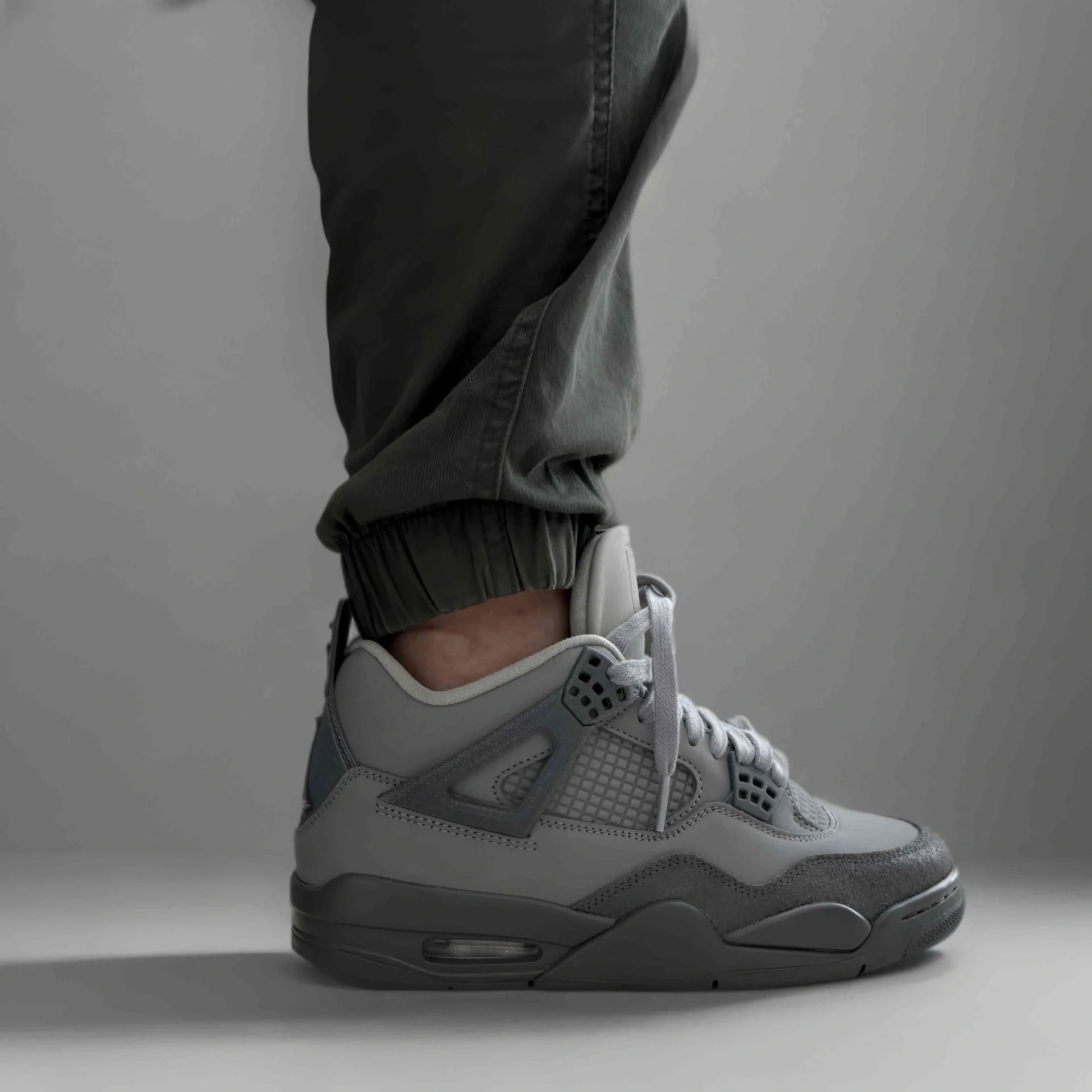 Jordan 4 Retro SE "Paris Olympics" in Wet Cement colorway. - VAULT DEALS