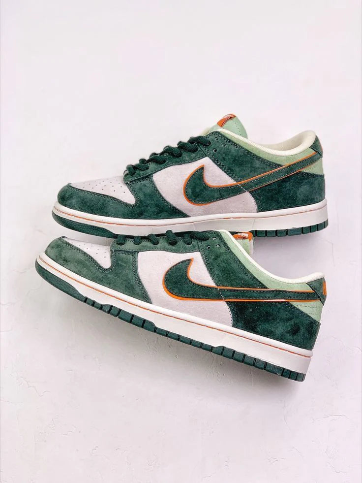SB Dunk Low Otomo Katsuhiro Green Suede - VAULT DEALS