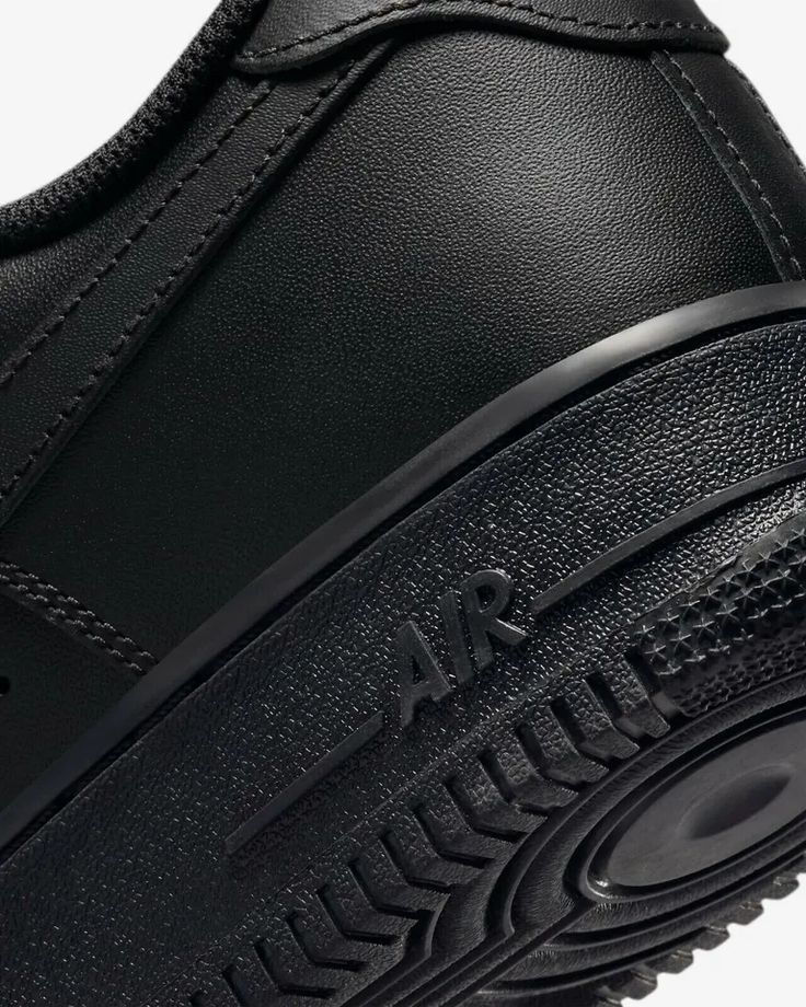 Junior Leather Classic Low Sneakers – White & Black Pack - VAULT DEALS